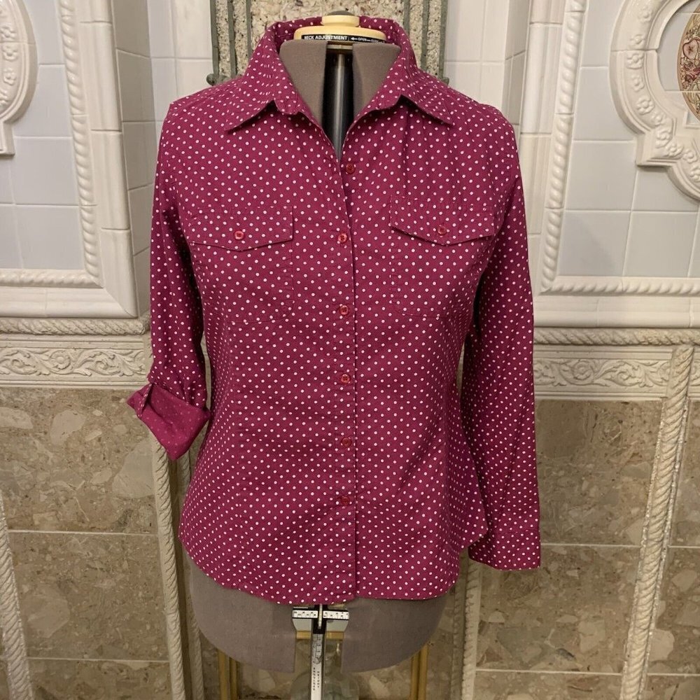 Cathy Daniels. Size Large. Long Sleeve. Roll Tab Cuff. Pockets. Cotton. B74